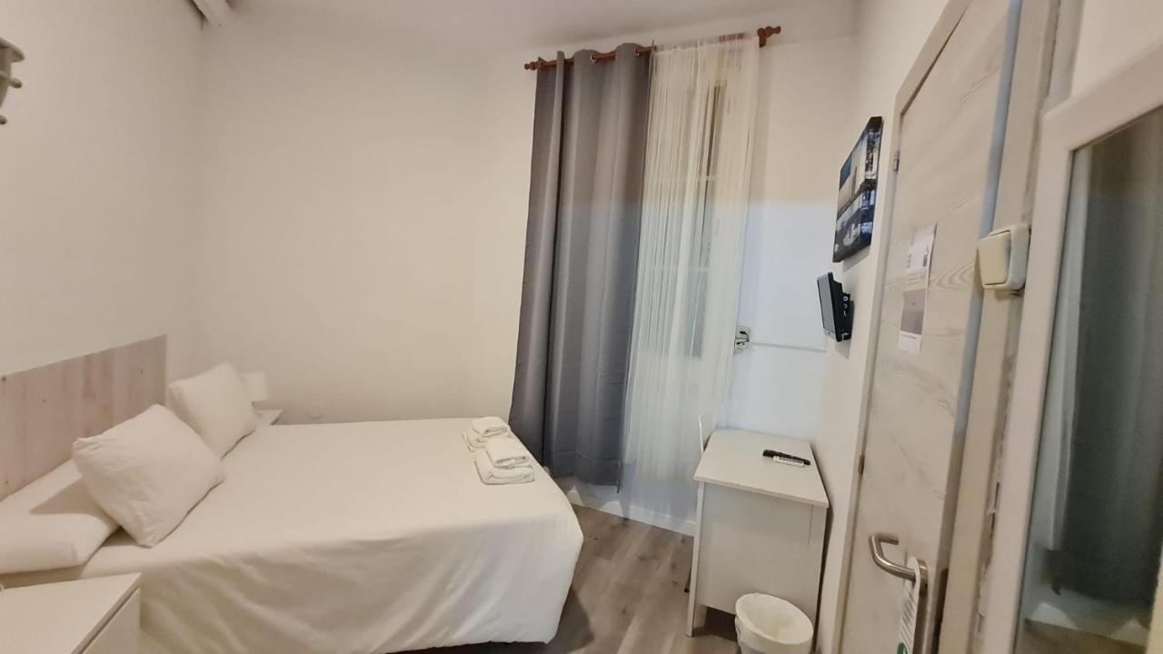 Hostal Eixample — Foto’s 3